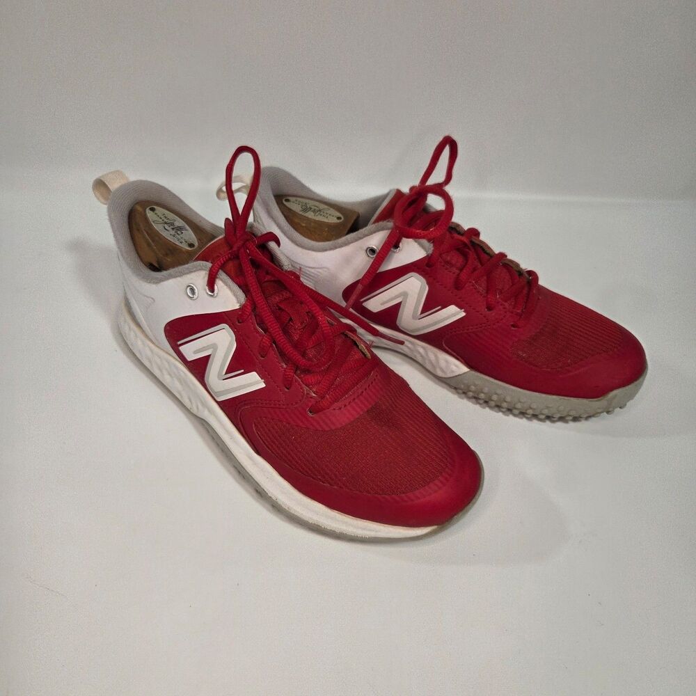 New Balance Red Fresh Foam Velo v3 turf-trainer Athletic Shoes Men's Size 9